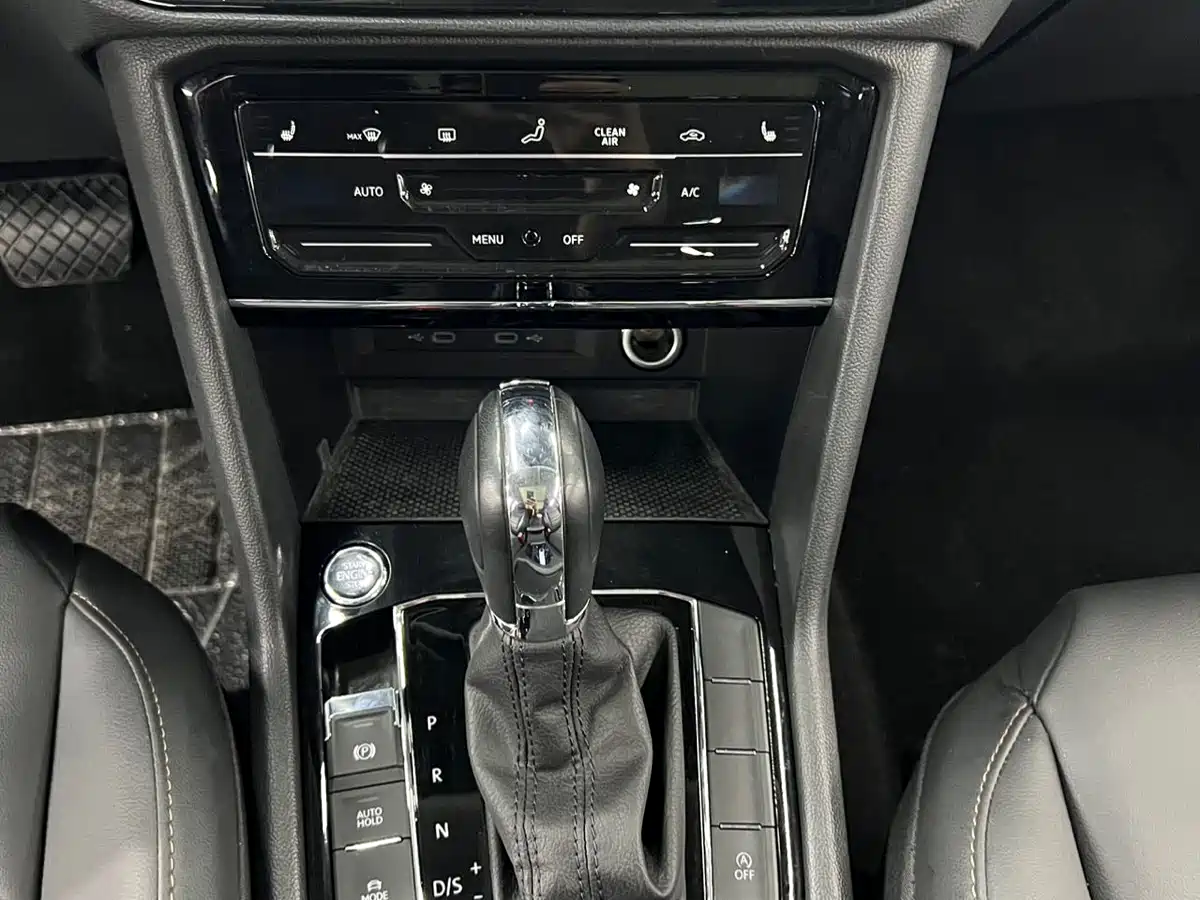Volkswagen Tharu 2022 280TSI FWD Luxury Edition фото 14