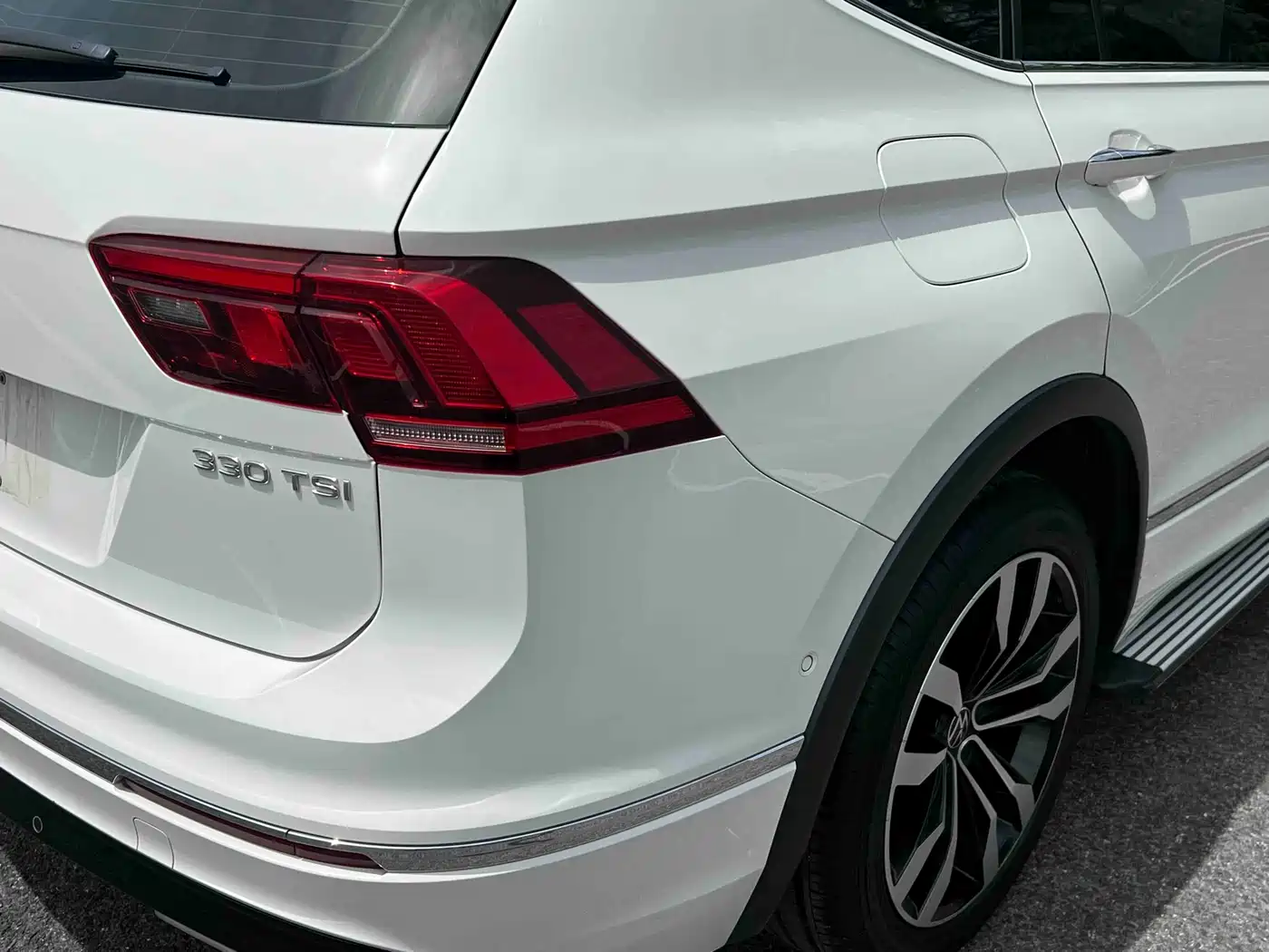 Volkswagen Tiguan L 2021 330TSI Automatic 2WD R-Line Premium фото 20