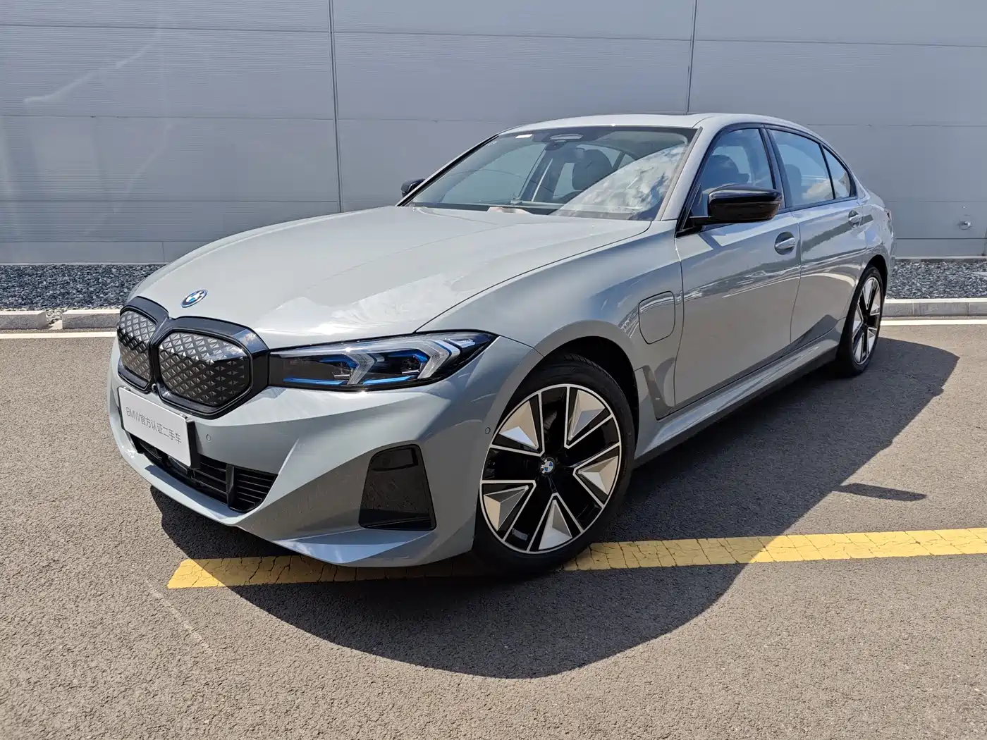 BMW i3 2025 eDrive 40 L Shadow Night Sport Package