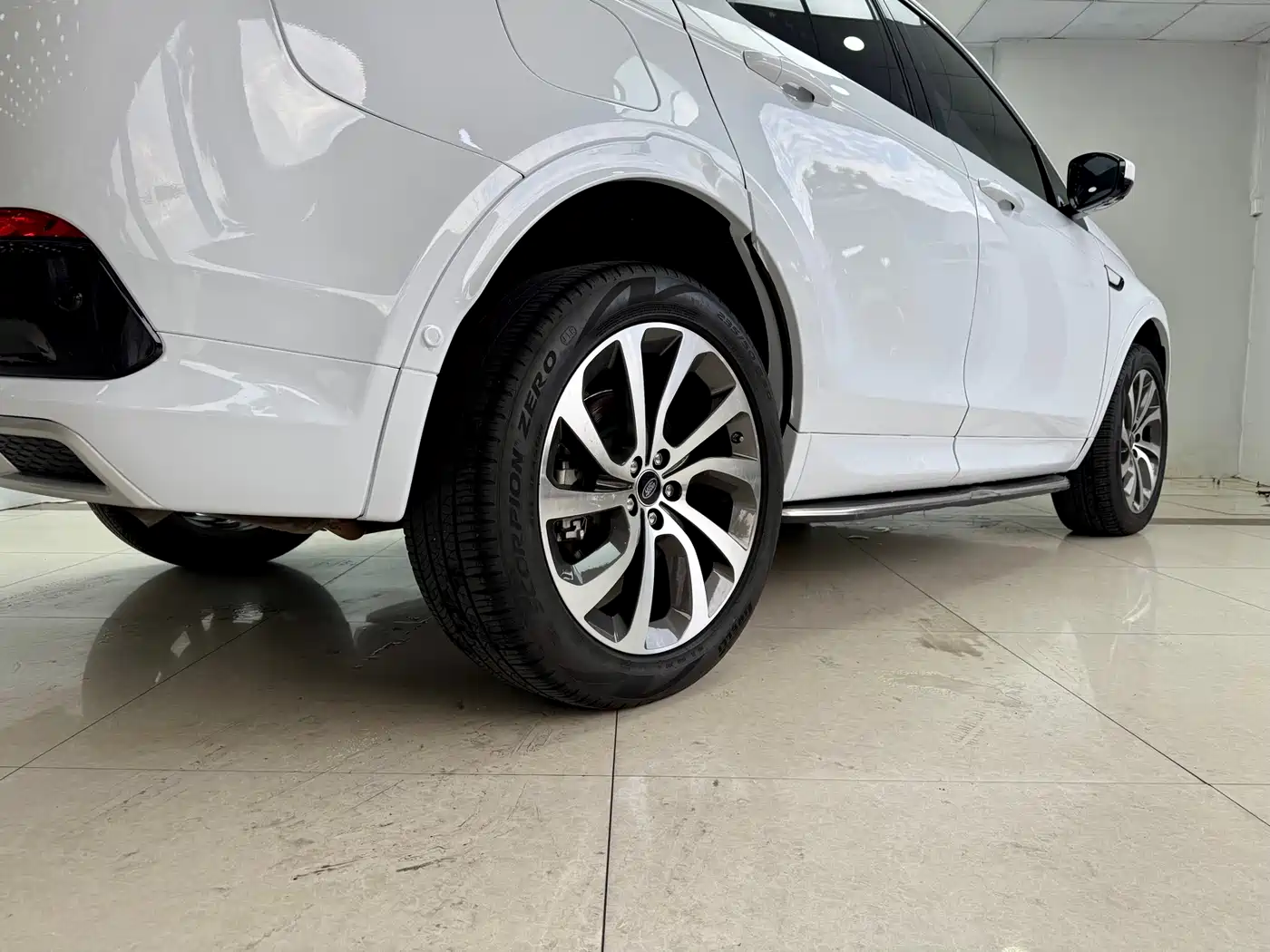 Land Rover Discovery Sport 2020 249PS R-Dynamic Performance Tech 7-seater фото 20