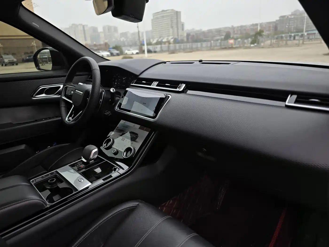 Land Rover Range Rover Velar 2022 250PS Golden Collector's Edition фото 7