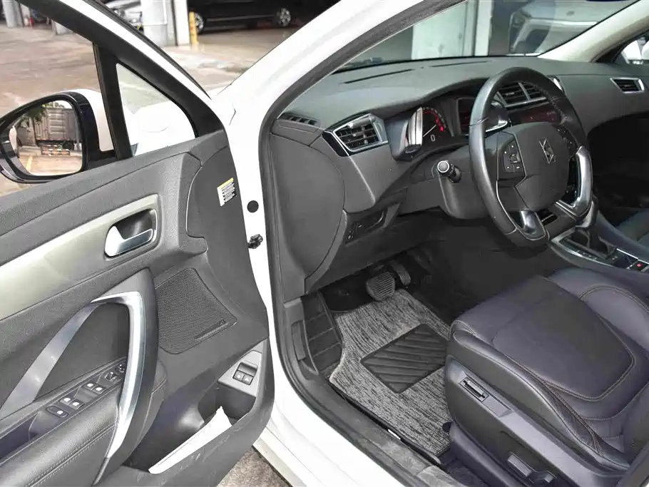 DS 4S 2018 2018 30THP Dynamic Edition