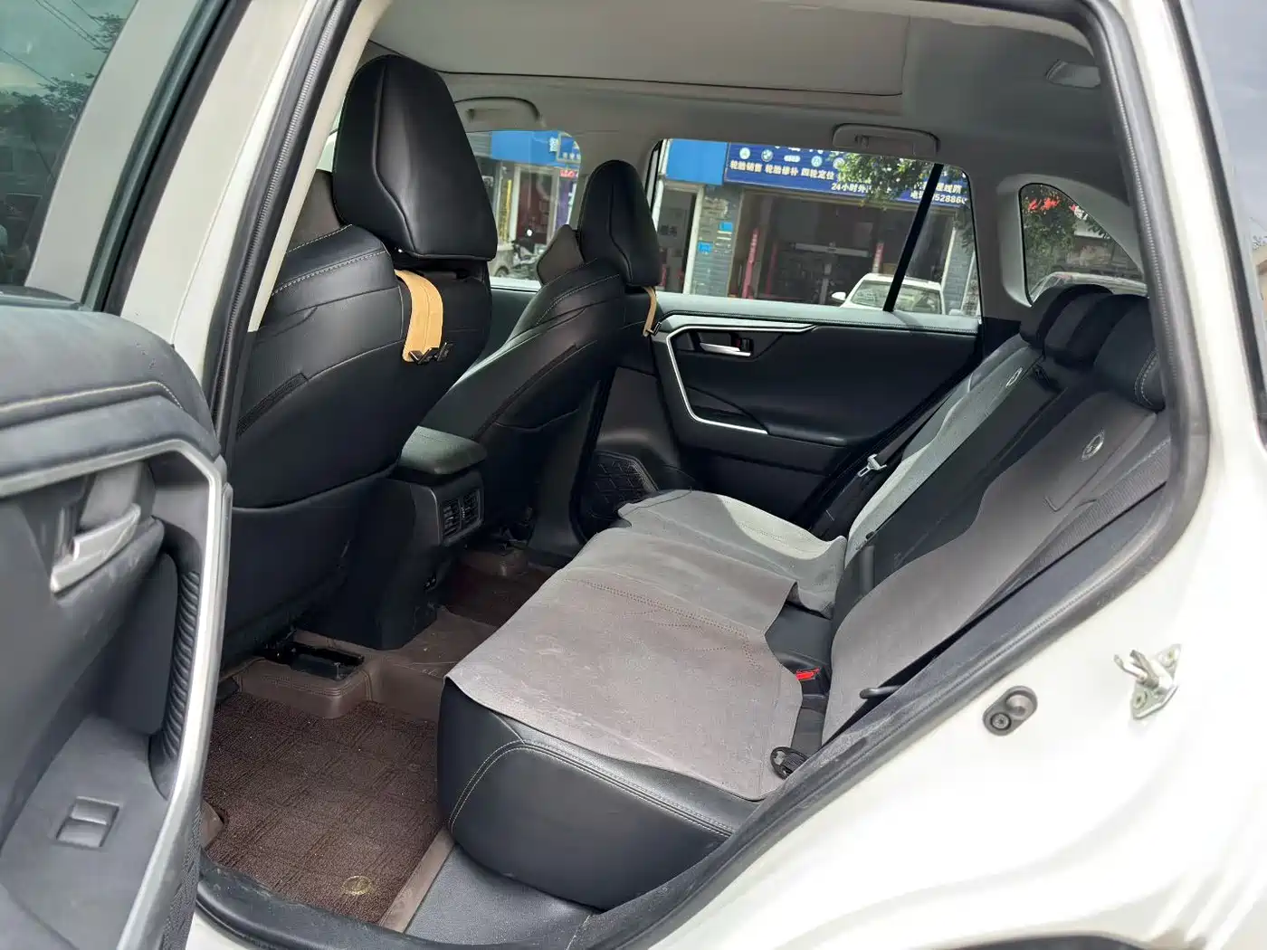 Toyota Wildlander 2024 2.0L CVT 4WD Luxury PLUS Edition фото 9