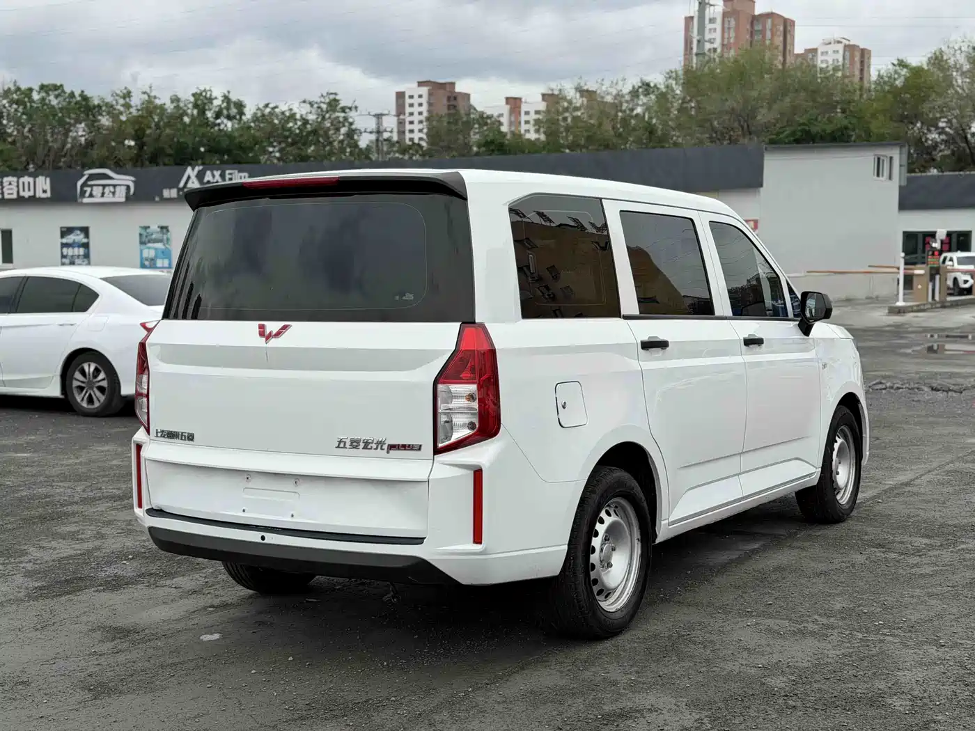 Фото 9 - Wuling Motors Wuling Hongguang PLUS