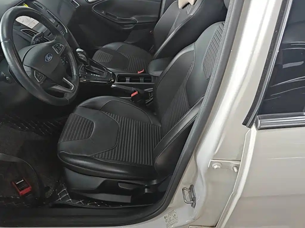 Ford Focus 2018 2018 Sedan Classic EcoBoost 180 Automatic Elite