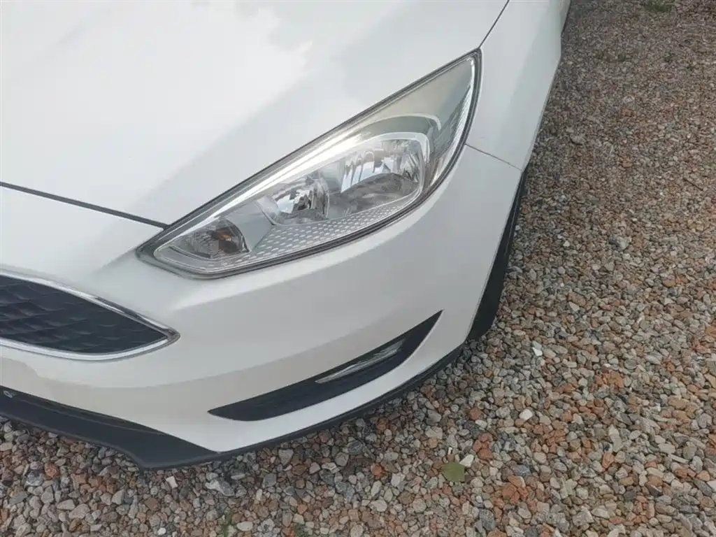 Фото 24 - Ford Focus