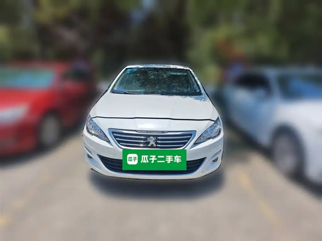 Peugeot 408 2015 Model 1.2T Automatic Luxury Edition фото 3