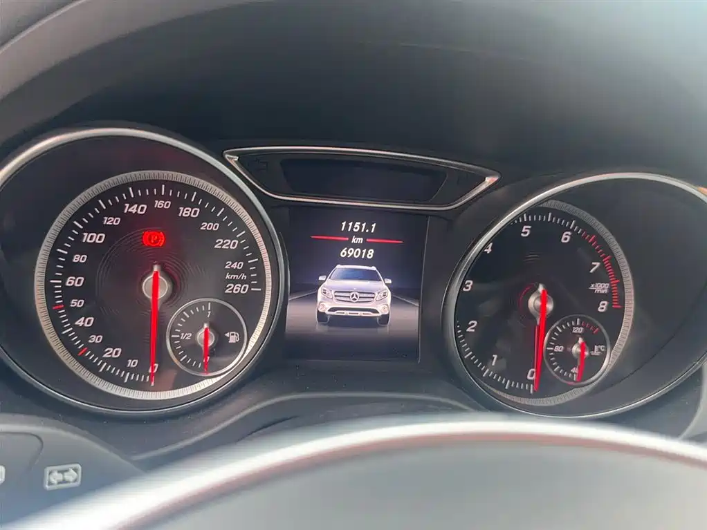 Mercedes-Benz GLA 2019 GLA 200 Fashion фото 12
