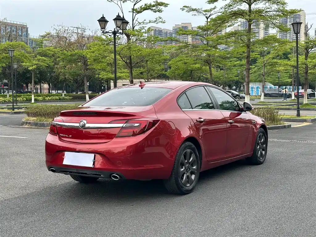 Buick Regal 2015 1.6T Elite Tech Edition фото 16