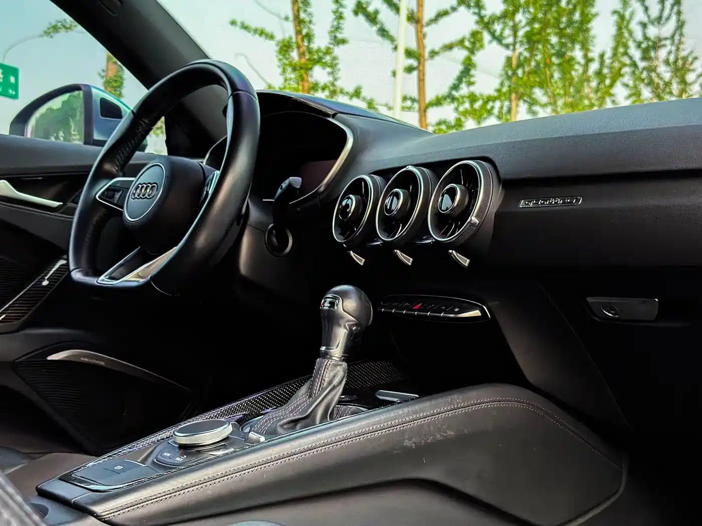 Audi TT 2015 TT Coupe 45 TFSI quattro фото 9