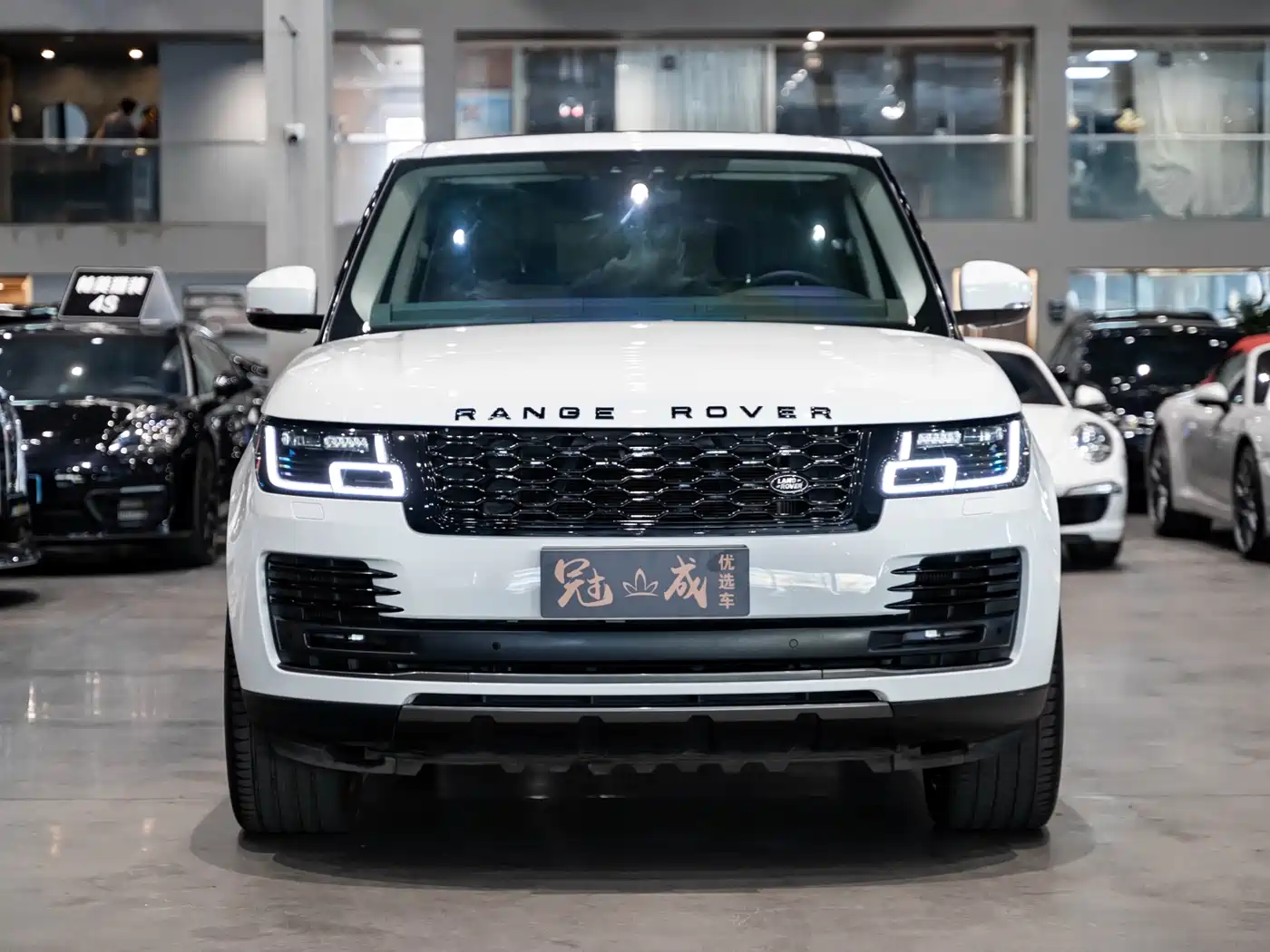 Land Rover Range Rover 2018 3.0 SC V6 Golden Age Edition фото 2