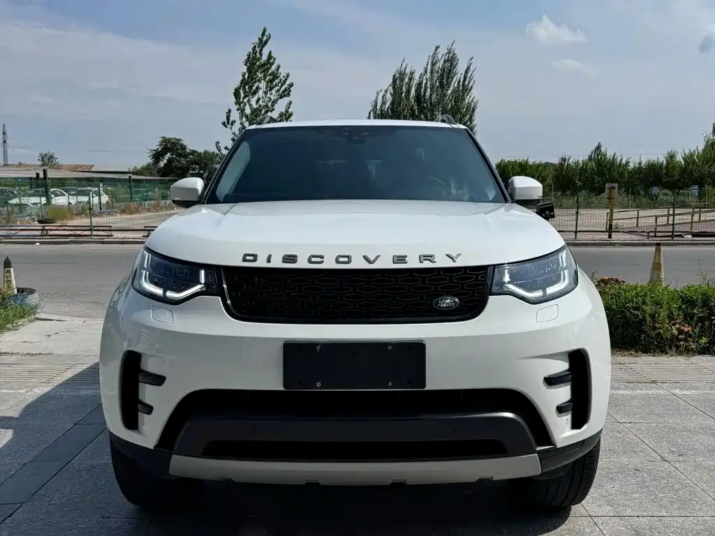 Photo 2 - Land Rover Discovery