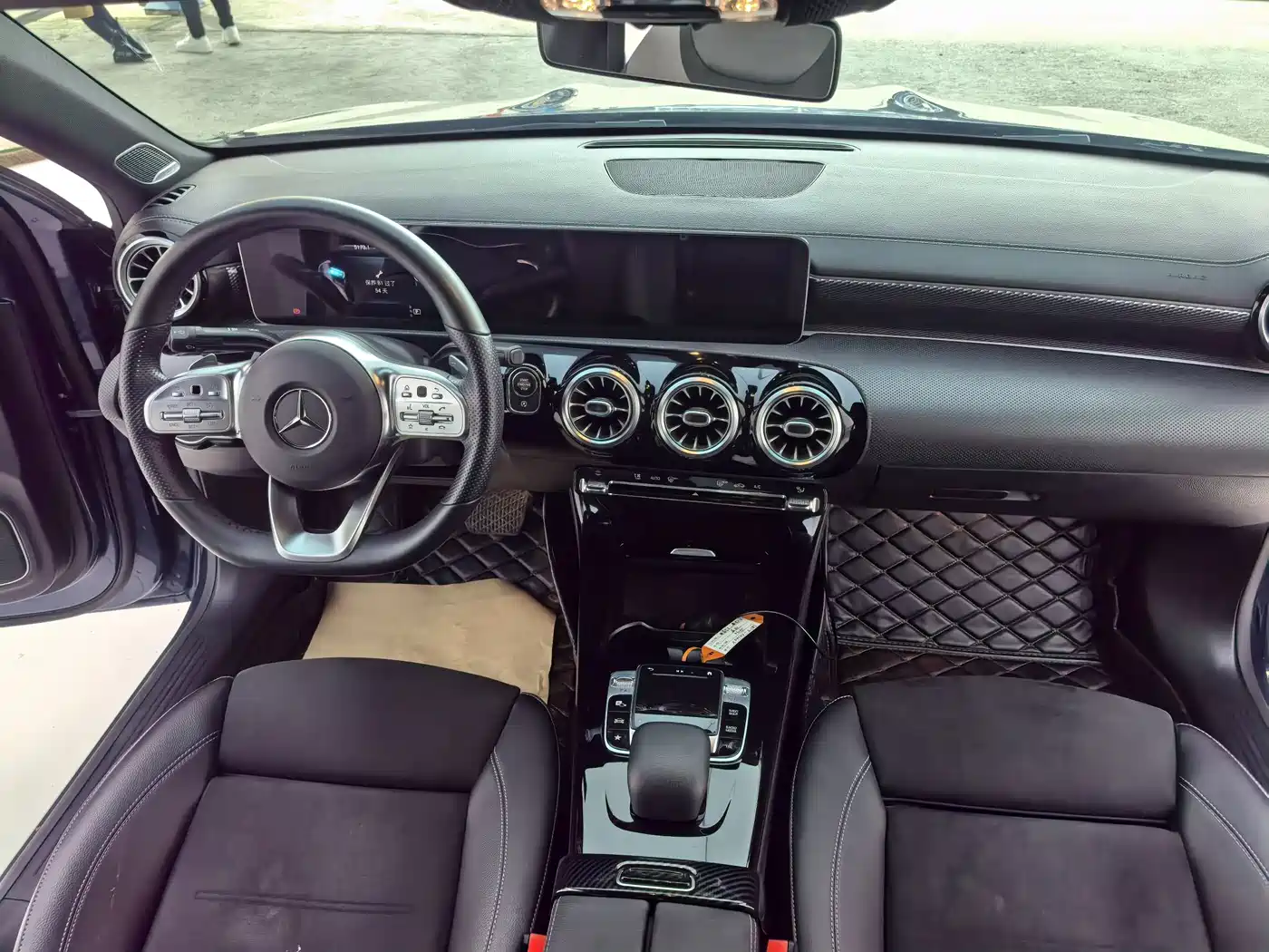 Mercedes-Benz A-Class 2019 A 200 L Sport Sedan фото 8