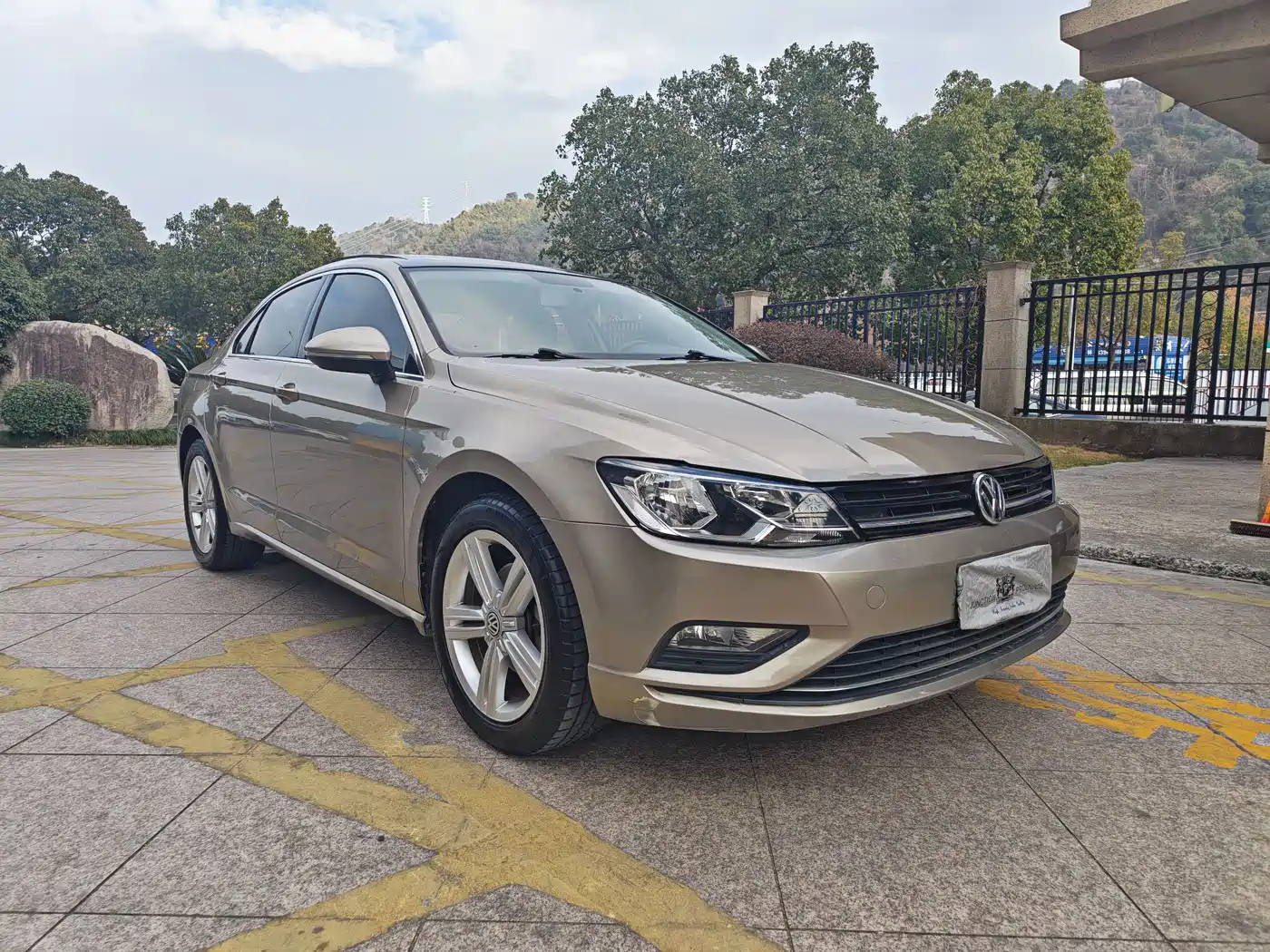 Volkswagen Lamando 2018 280TSI DSG Comfort Edition фото 3