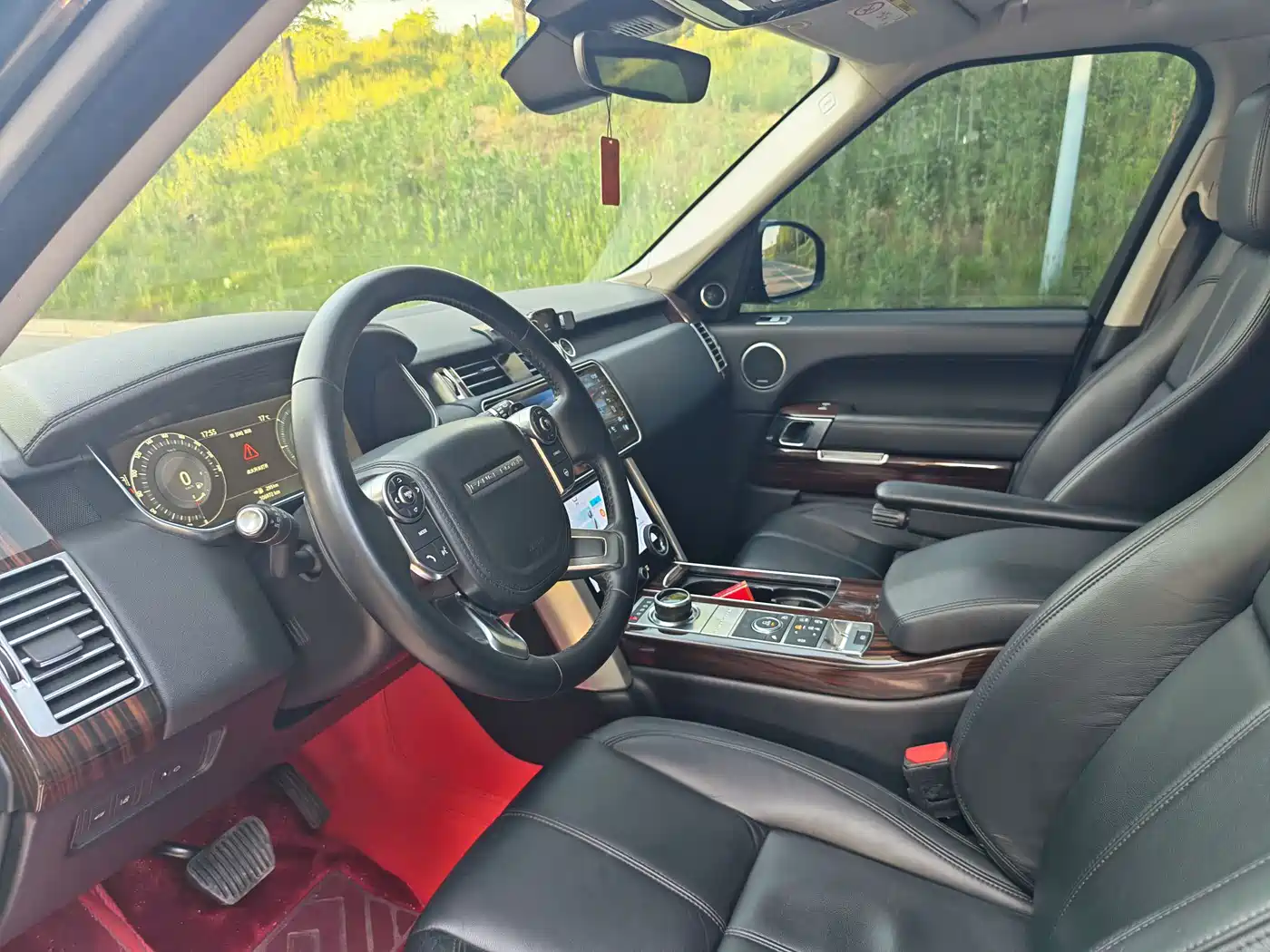 Land Rover Range Rover 2015 3.0 TDV6 Vogue фото 4