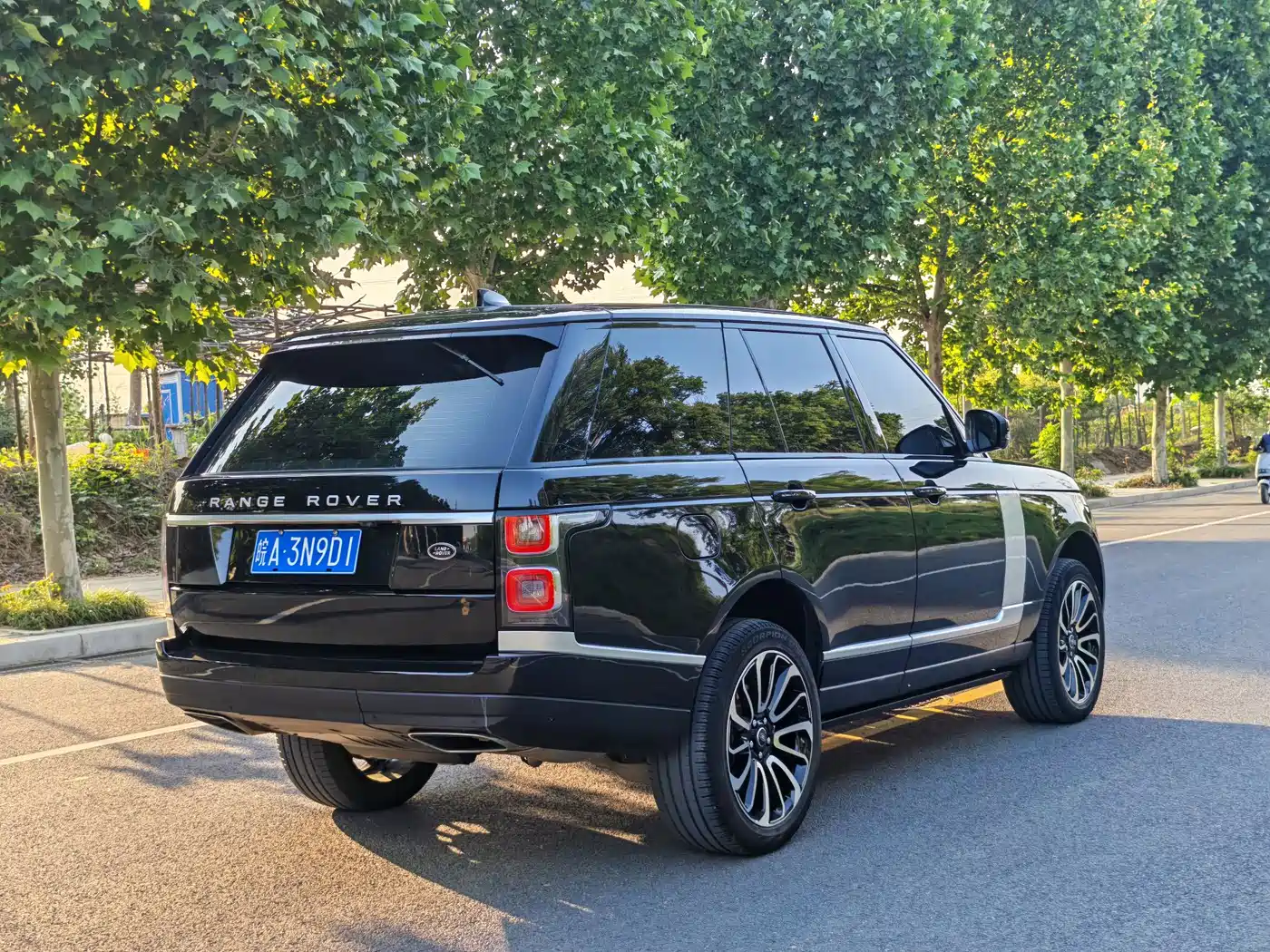 Land Rover Range Rover 2015 3.0 TDV6 Vogue фото 7