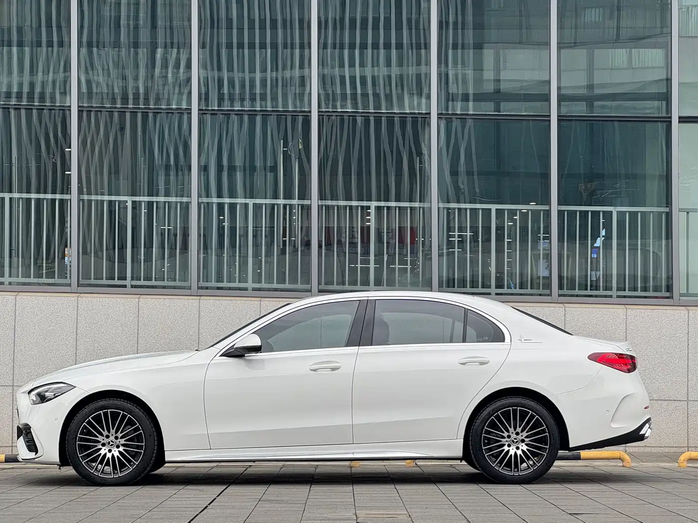 Mercedes-Benz C-Class 2025 C 200 L Sport Edition фото 4
