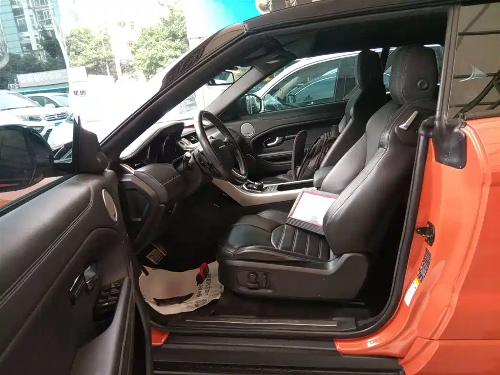 Land Rover Range Rover Evoque (Import) 2017 2.0T Convertible фото 14