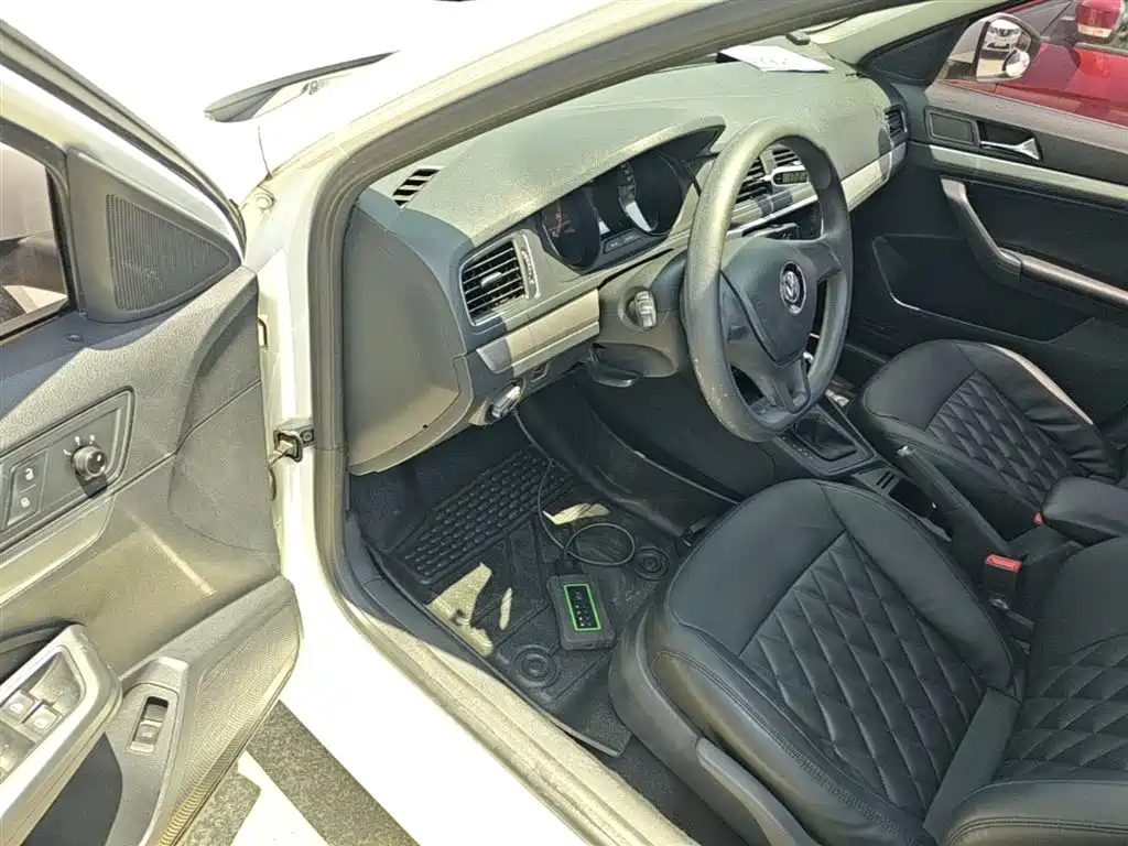 Volkswagen Lavida 2017 1.6L Automatic Trend Edition фото 16