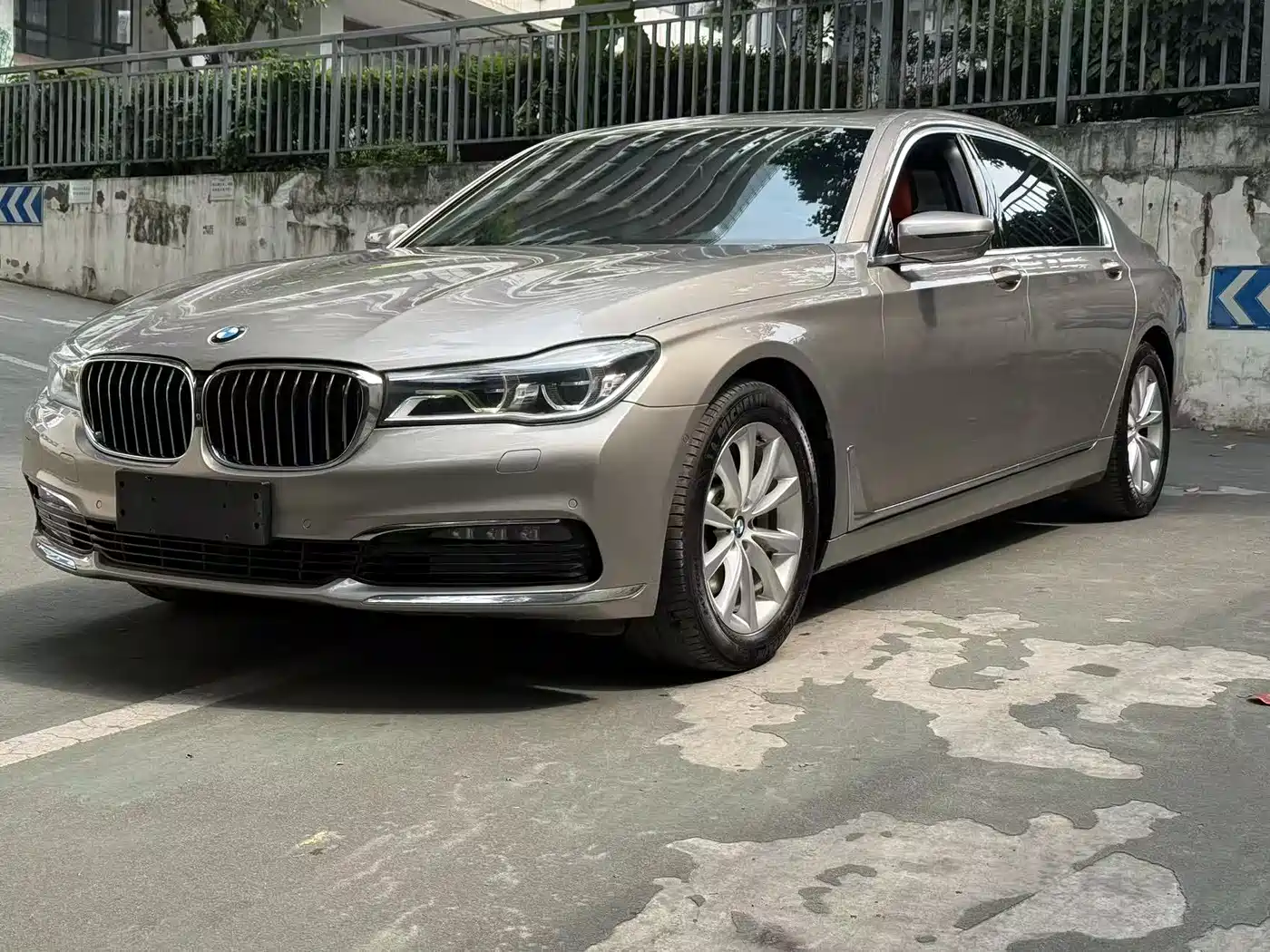 BMW 7 Series 2016 730Li Luxury
