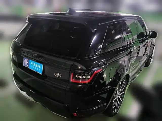 Land Rover Range Rover Sport 2022 3.0 L6 Gloss Black Edition — фото 2