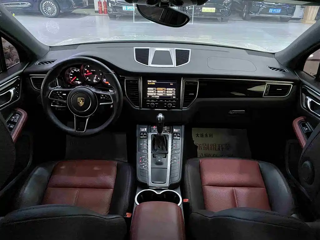 Porsche Macan 2016 Macan S 3.0T фото 9