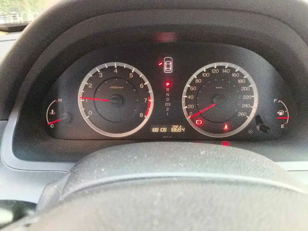 Фото 4 - Honda Accord