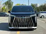 Фото 2 - GAC Trumpchi M8
