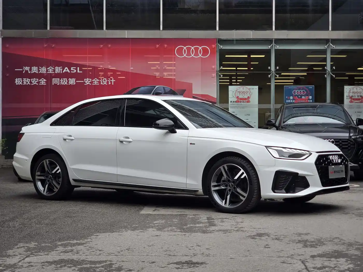 Audi A4L 2023 40 TFSI Luxury Sport фото 3