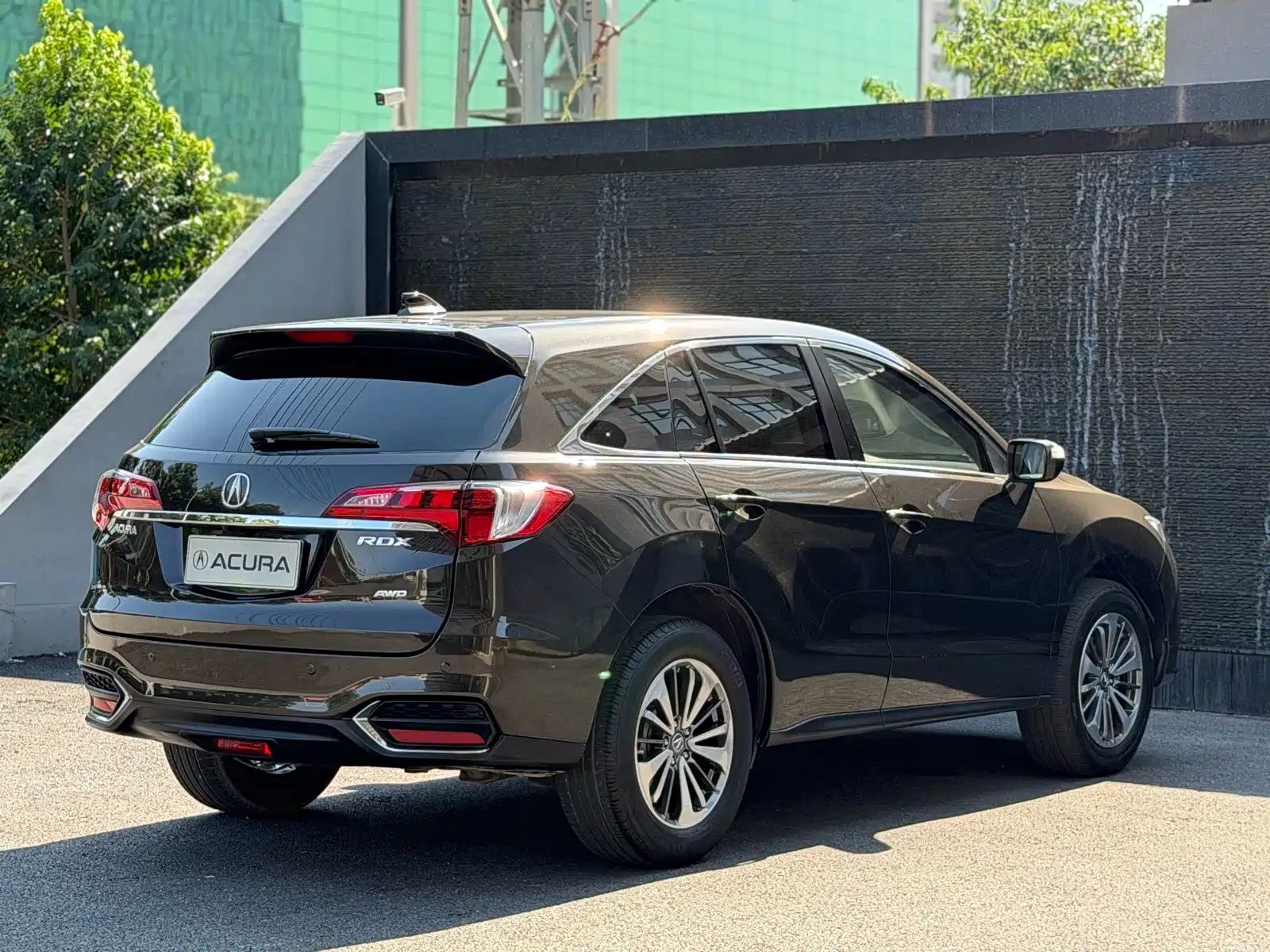 Photo 10 - Acura RDX (Import)