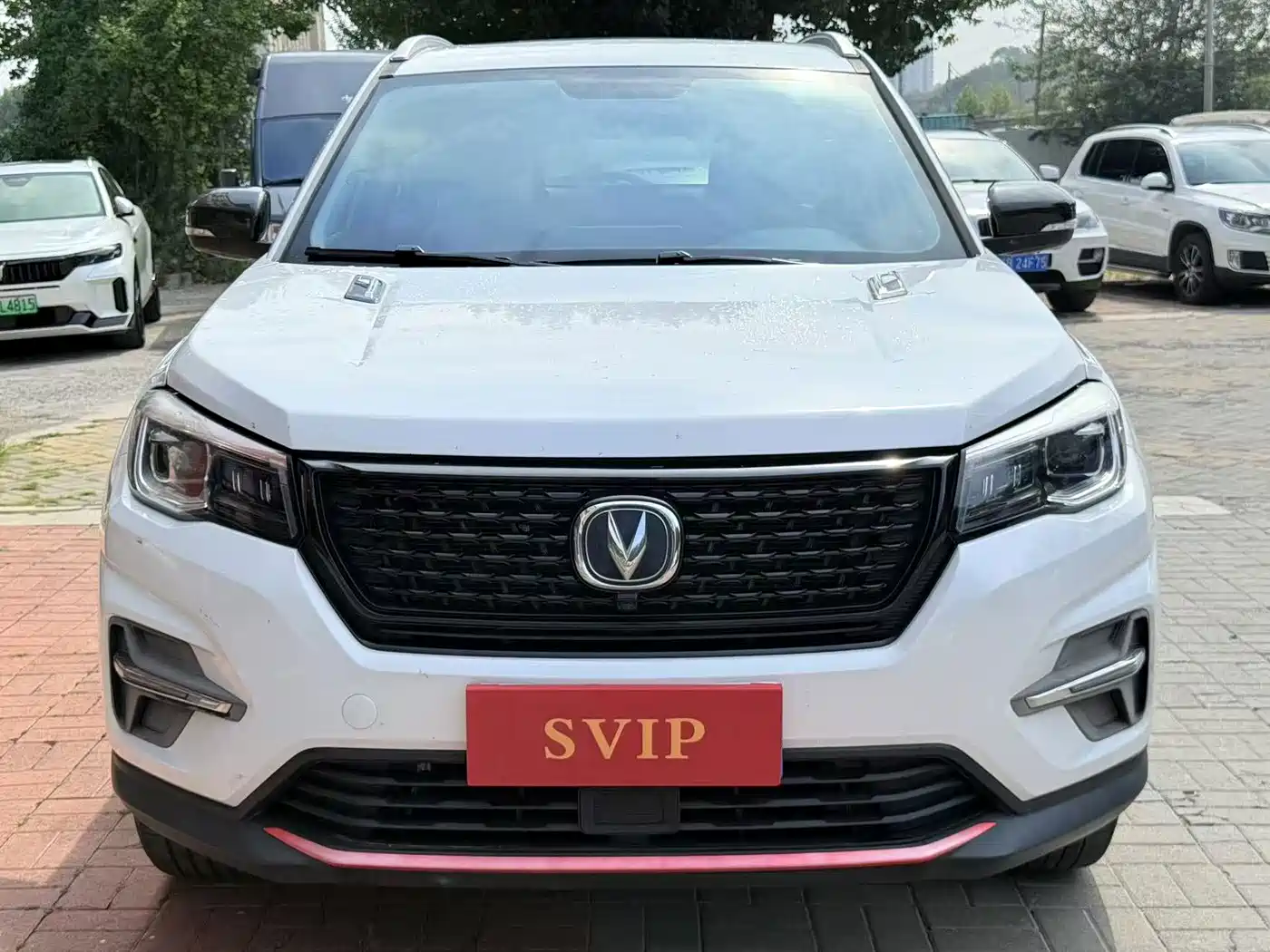 Фото 2 - Changan CS75