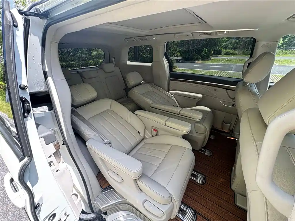 GAC Trumpchi Trumpchi M8 2020 Pilot 390T Ultimate Edition фото 7