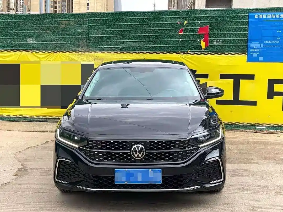  Volkswagen Passat 2024 330TSI Elite Edition