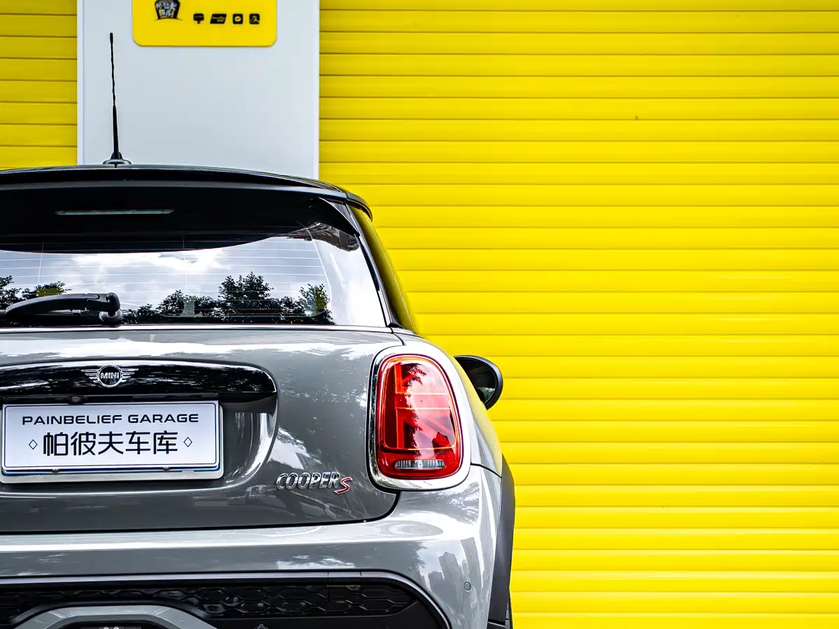 MINI 2022 2.0T COOPER S Classic фото 8