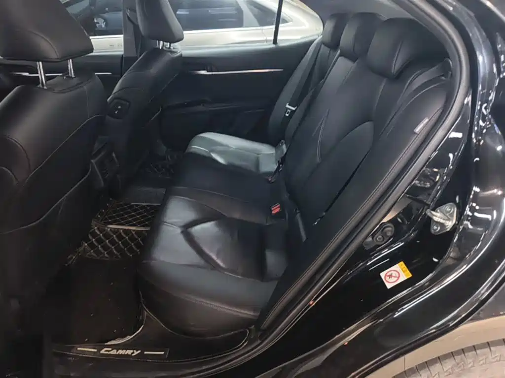 Toyota Camry 2018 2.0G Luxury Edition фото 17