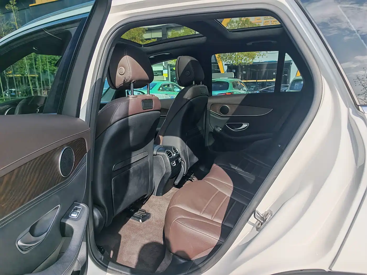 Mercedes-Benz GLC 2016 GLC 300 4MATIC Luxury фото 8