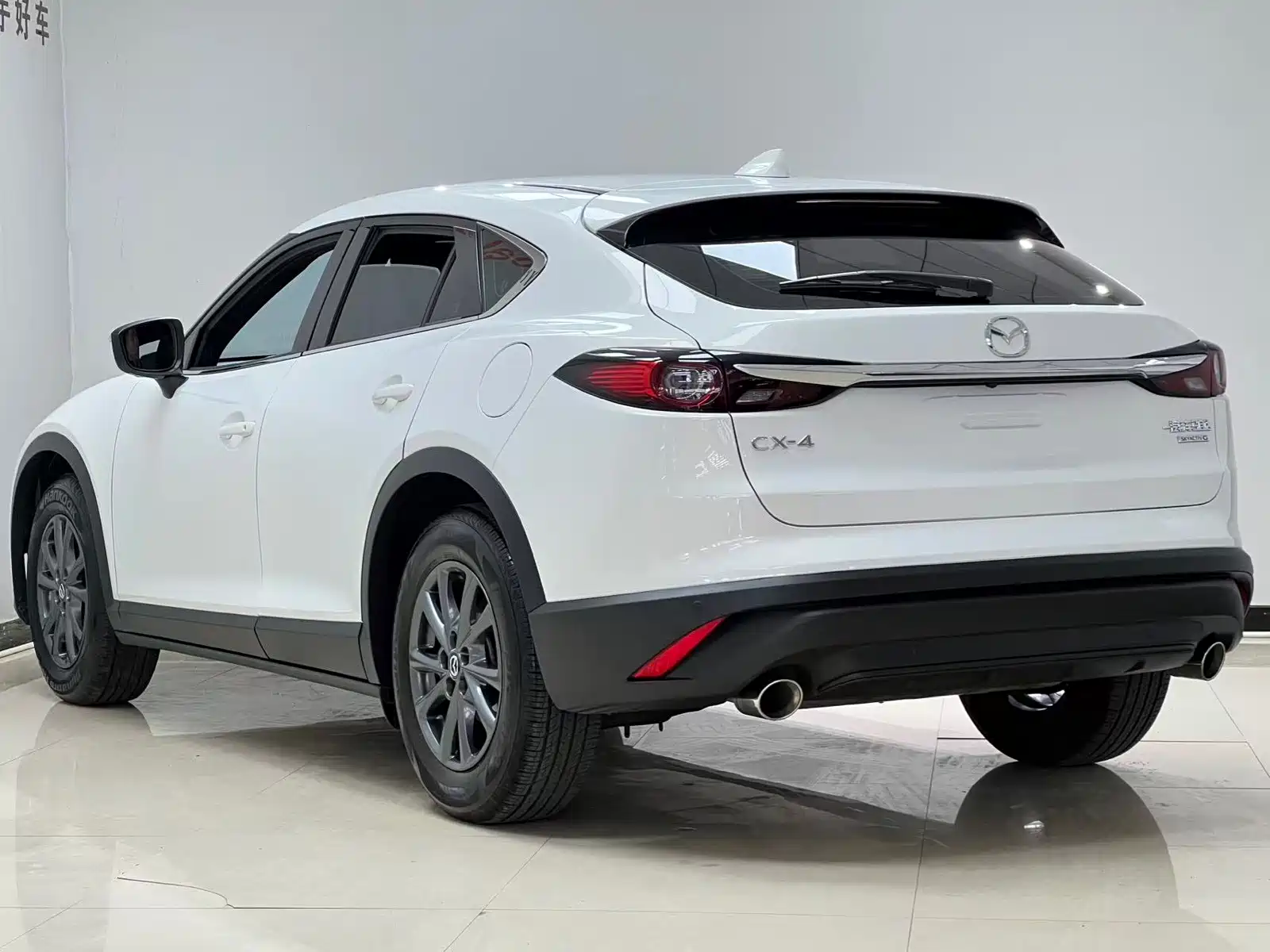 Фото 4 - Mazda CX-4