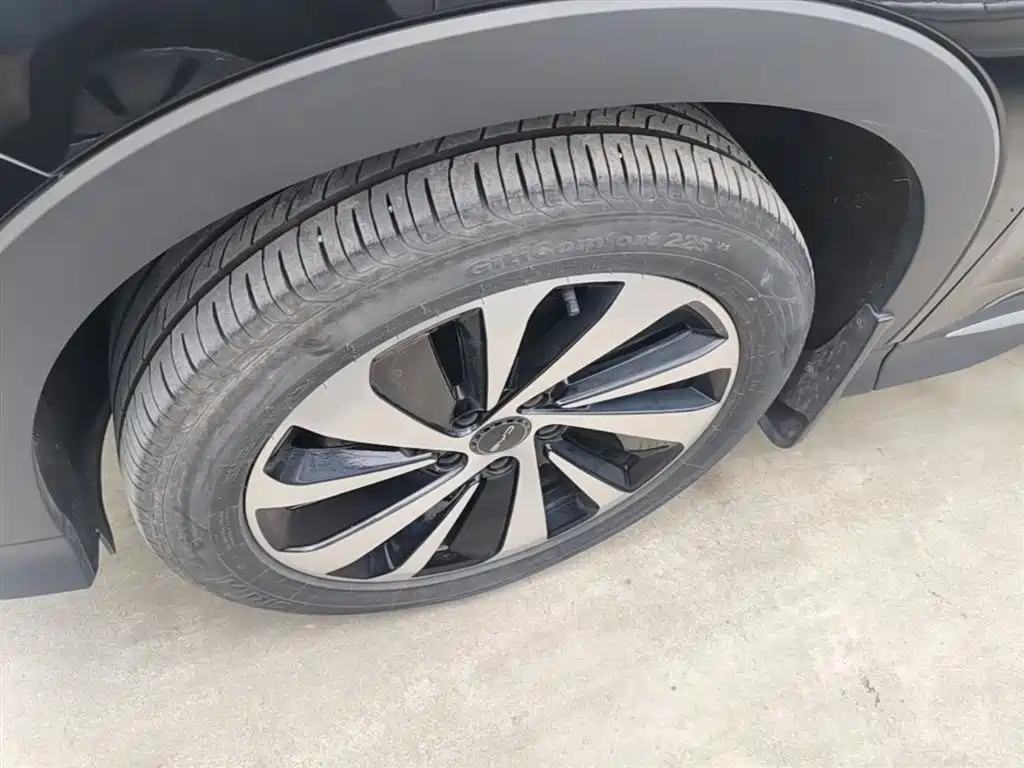 BYD Song PLUS PHEV 2023 Champion Edition DM-i 150KM Flagship PLUS фото 23