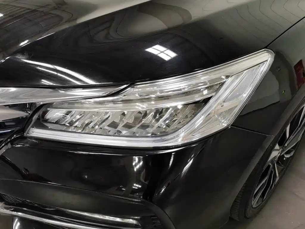 Фото 7 - Honda Accord