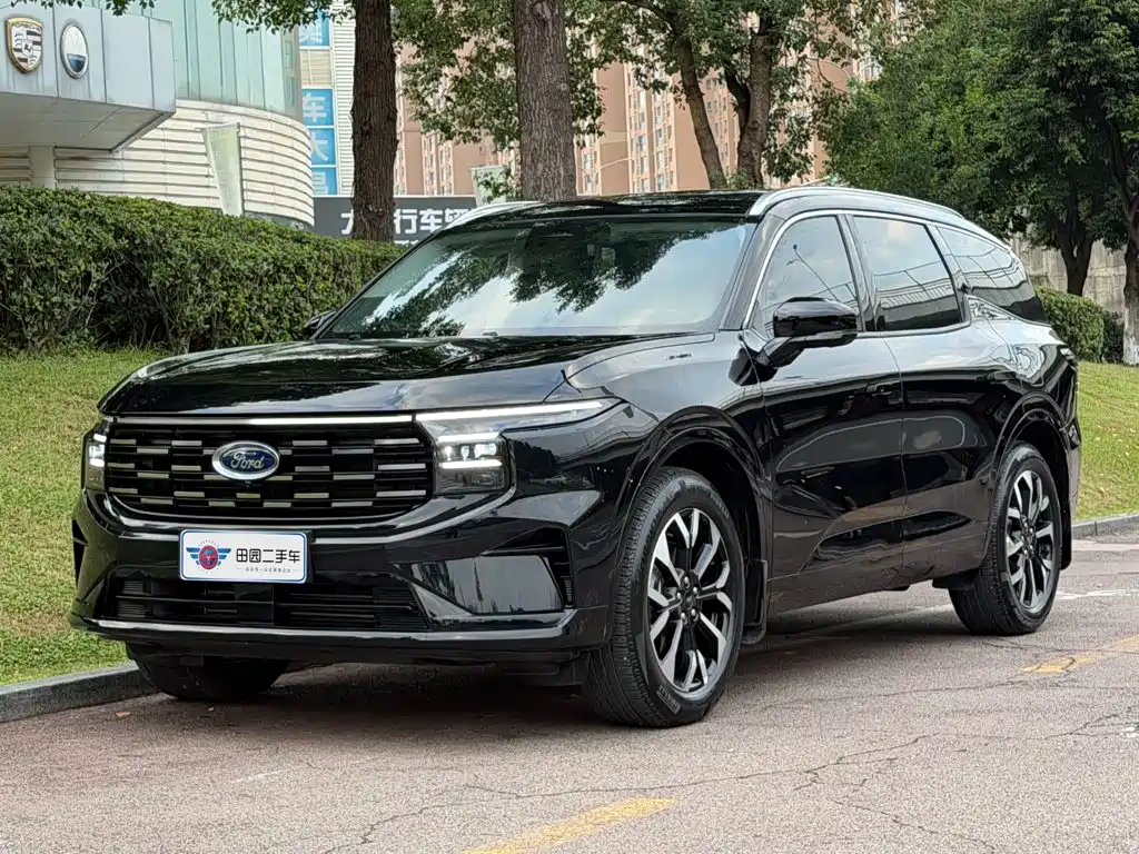 Фото 1 - Ford Edge