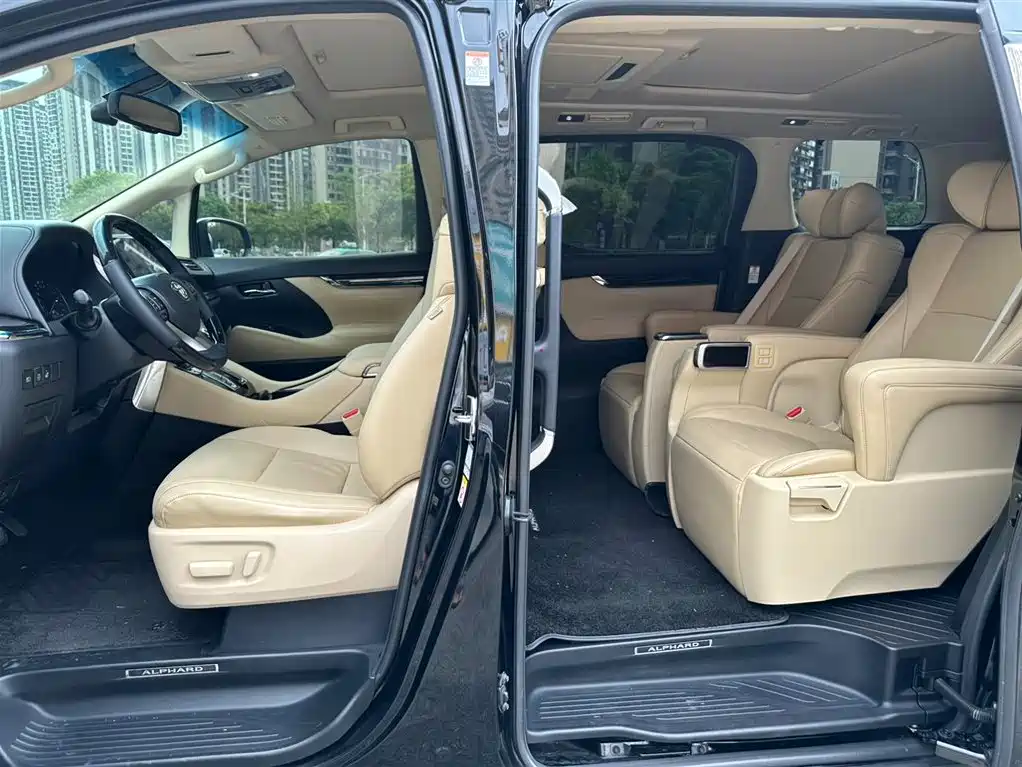 Toyota Alphard 2018 3.5L Luxury фото 7