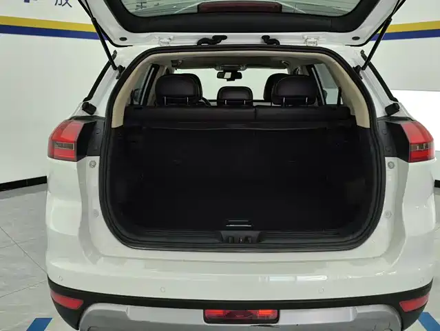 Geely Boyue 2016 1.8TD Automatic Wisdom Type — фото 4