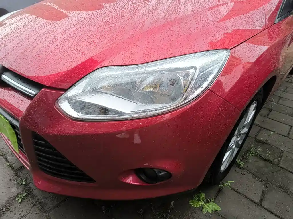Фото 24 - Ford Focus