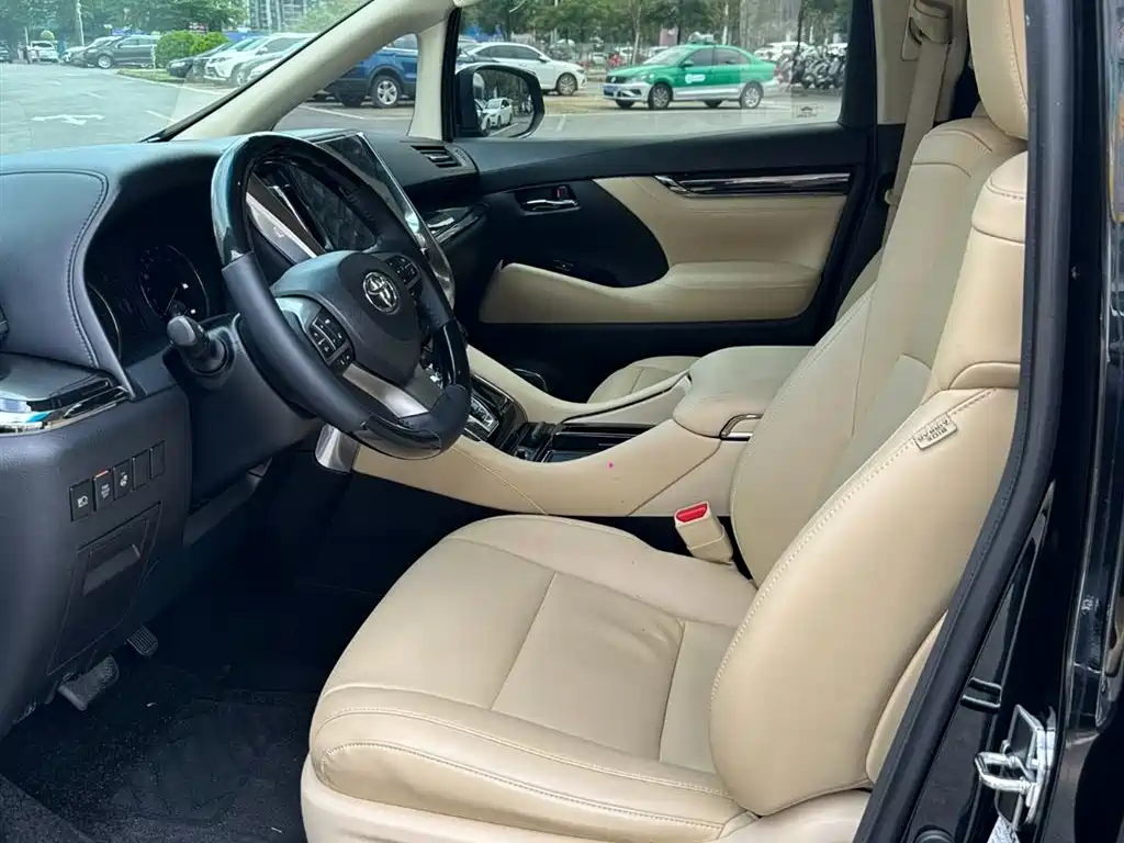 Toyota Alphard 2018 3.5L Luxury фото 6