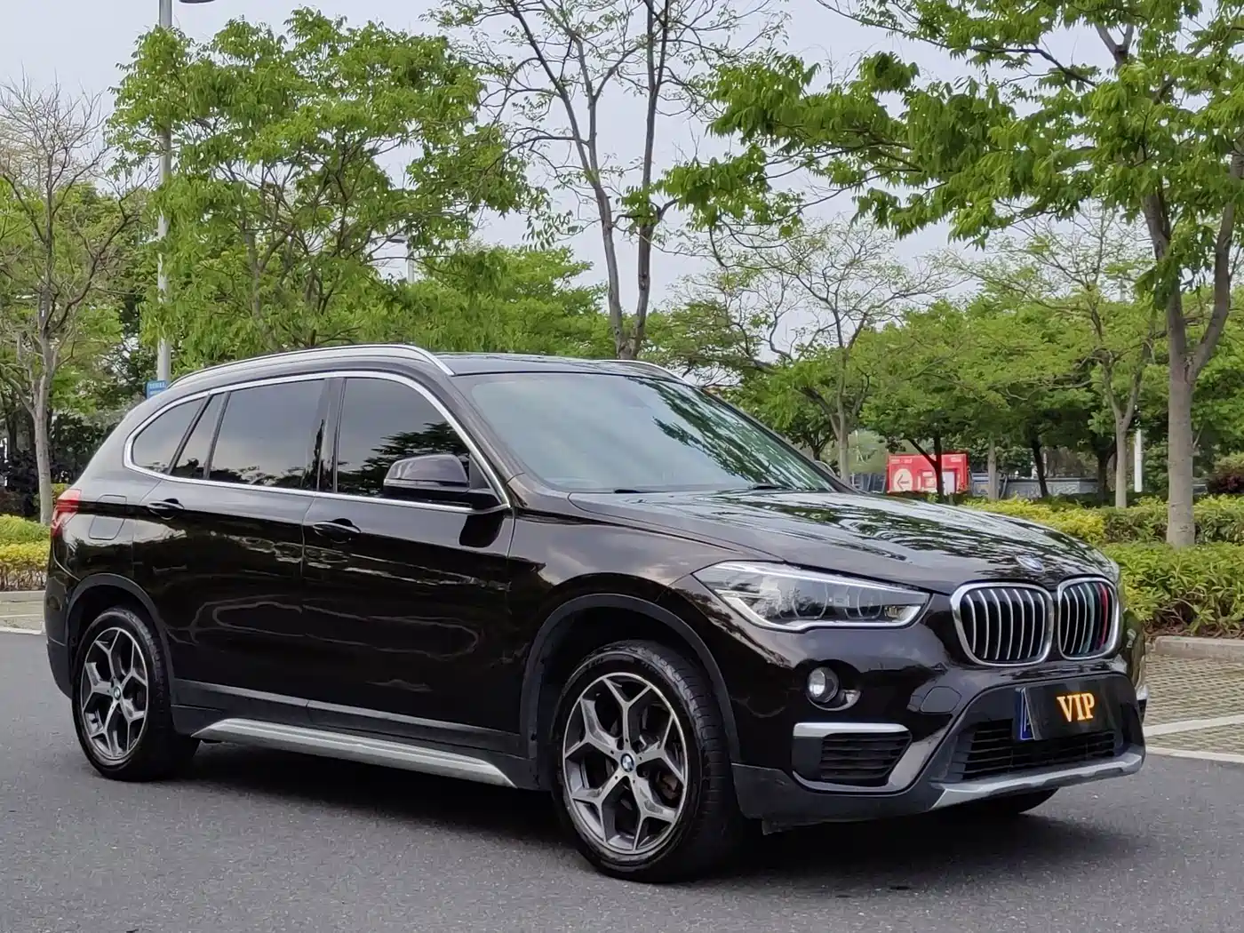 BMW X1 2018 xDrive20Li Premium Model фото 3