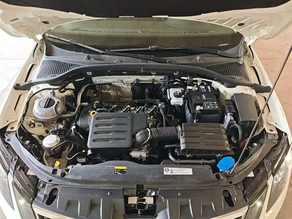 Škoda Octavia 2019 1.5L Automatic Smart Luxury China VI фото 20