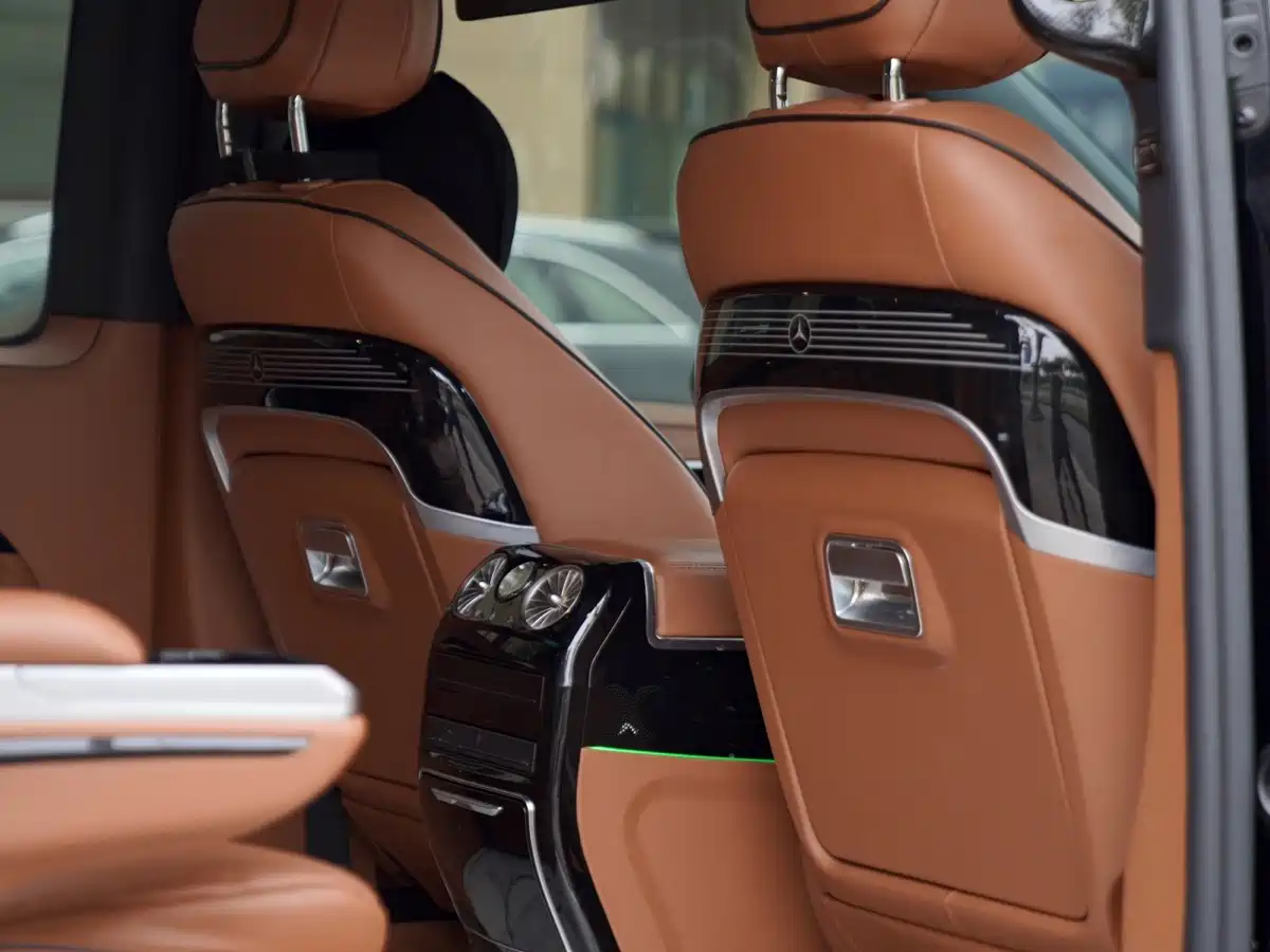 Mercedes-Benz Vito 2023 2.0T Elite 7-Seater фото 13