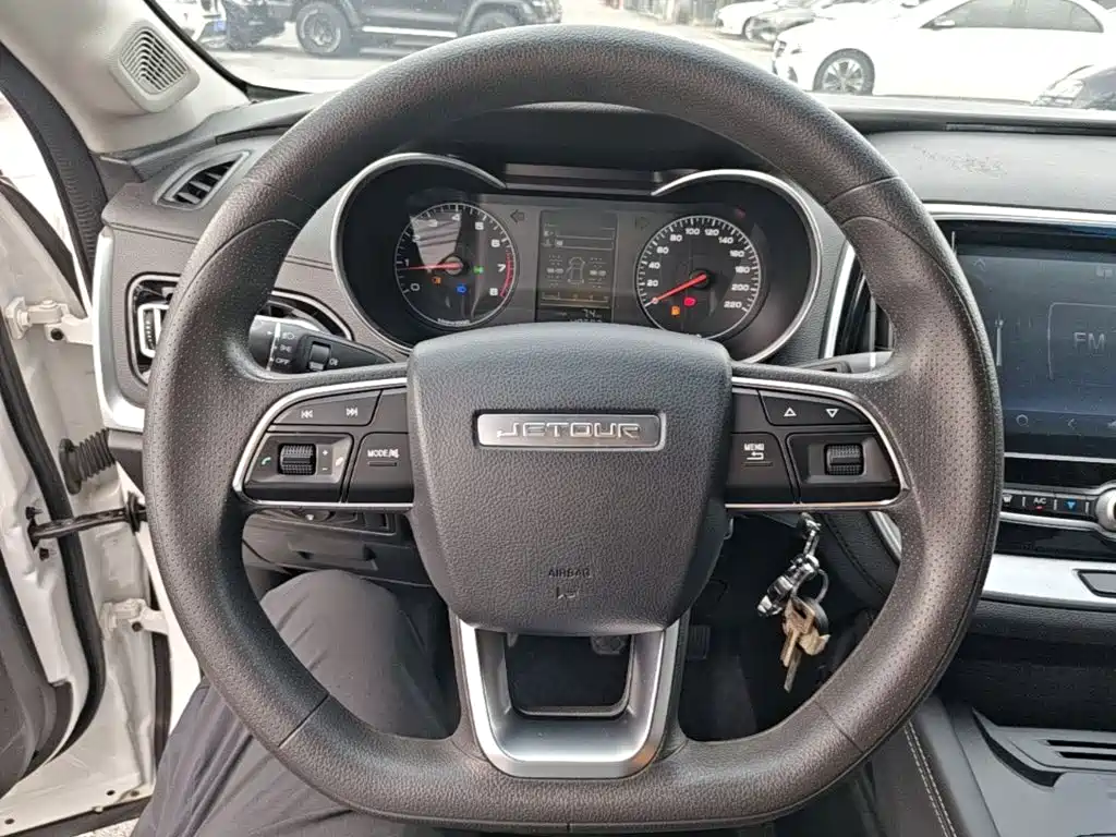Jetour X70M 2022 2021 1.5T Manual Urban Partner 7-seater