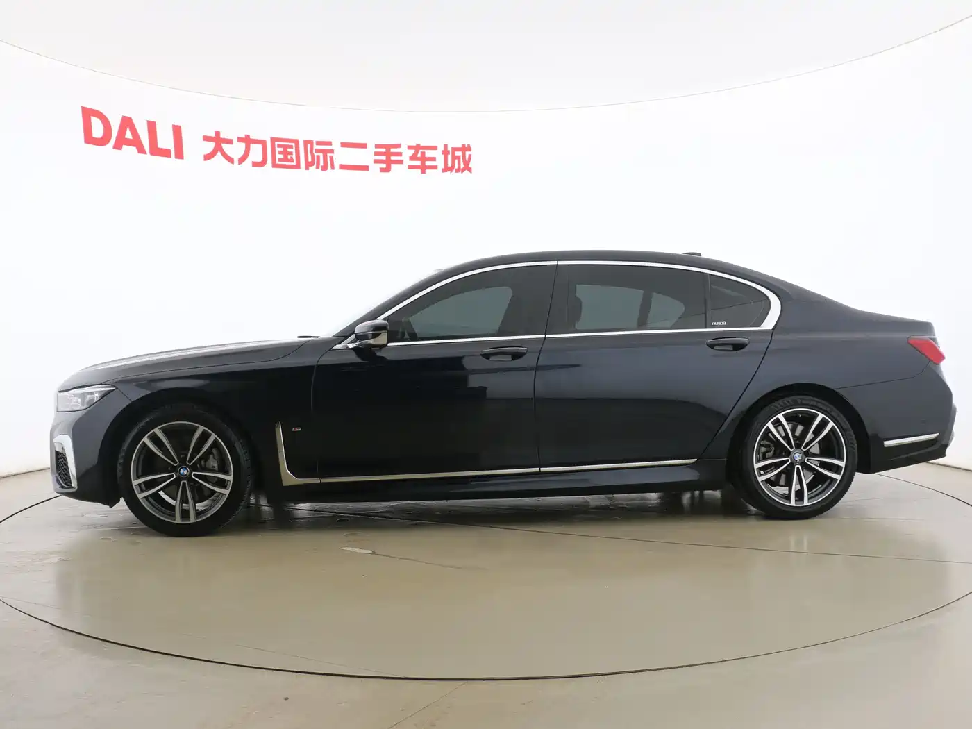 BMW 7 Series 2019 730Li M Sport Package фото 8
