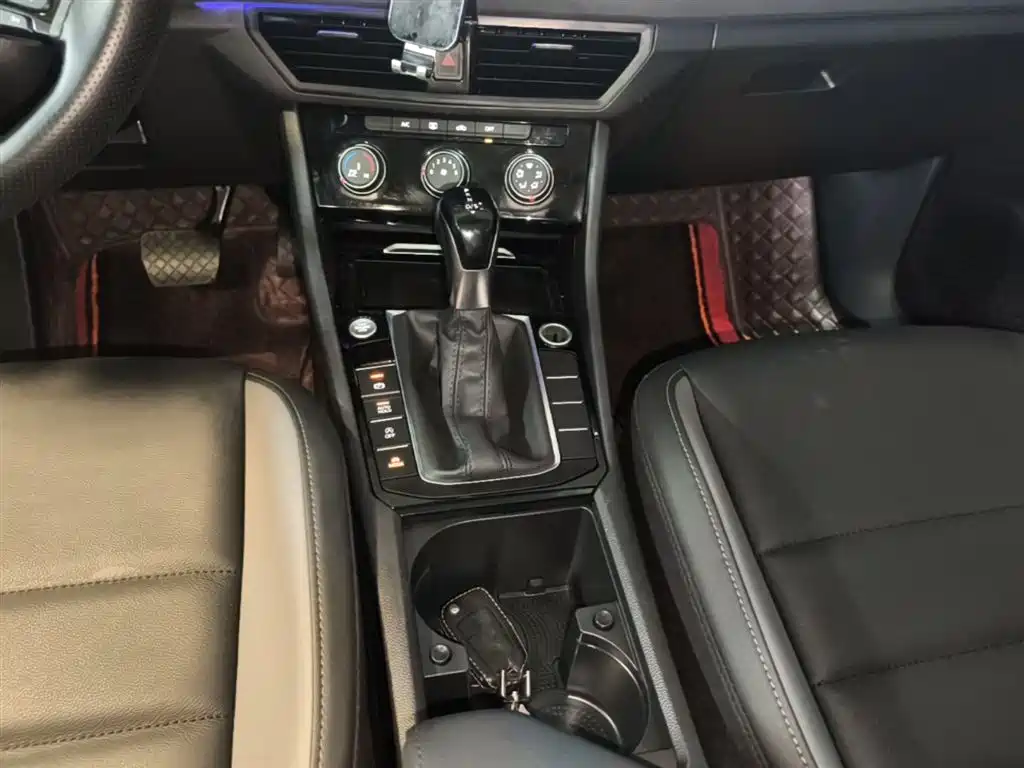 Volkswagen Sagitar 2021 200TSI DSG Comfort Smart Edition фото 7